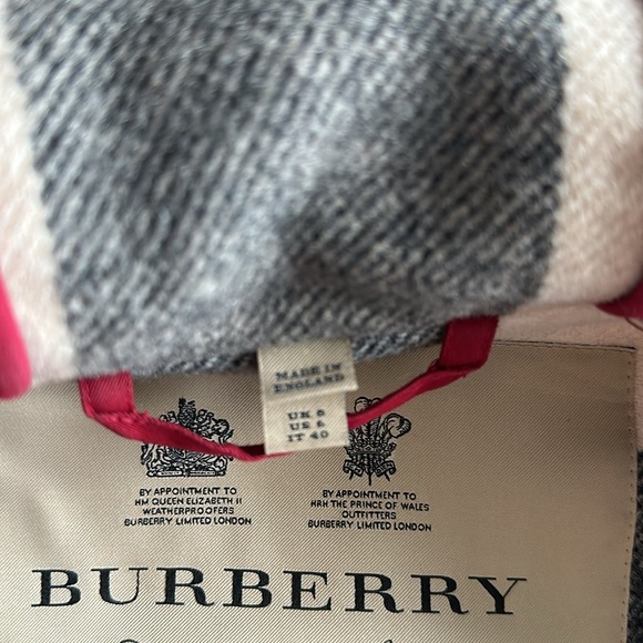 Burberry Mersey Duffle Coat in Burgundy Size US 6 - Picture 9 of 11